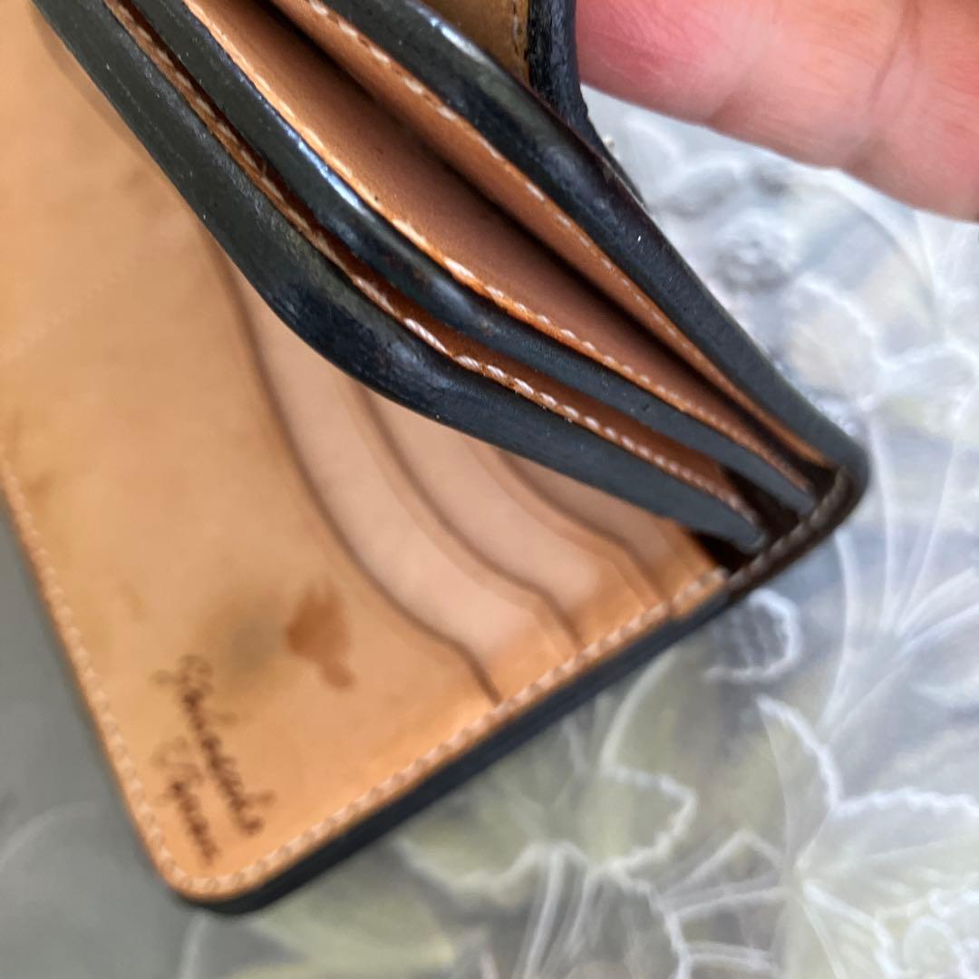 ハワイアン柄本革カービングの長財布