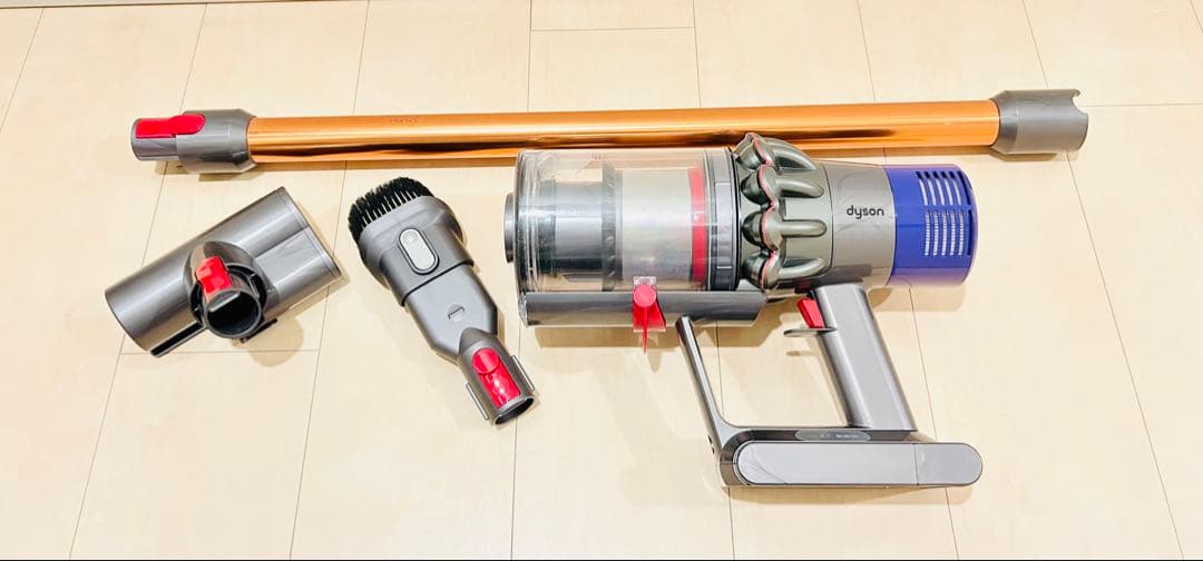しぃちゃん☺︎ ⭐︎ダイソン dysonV10fluffySV12