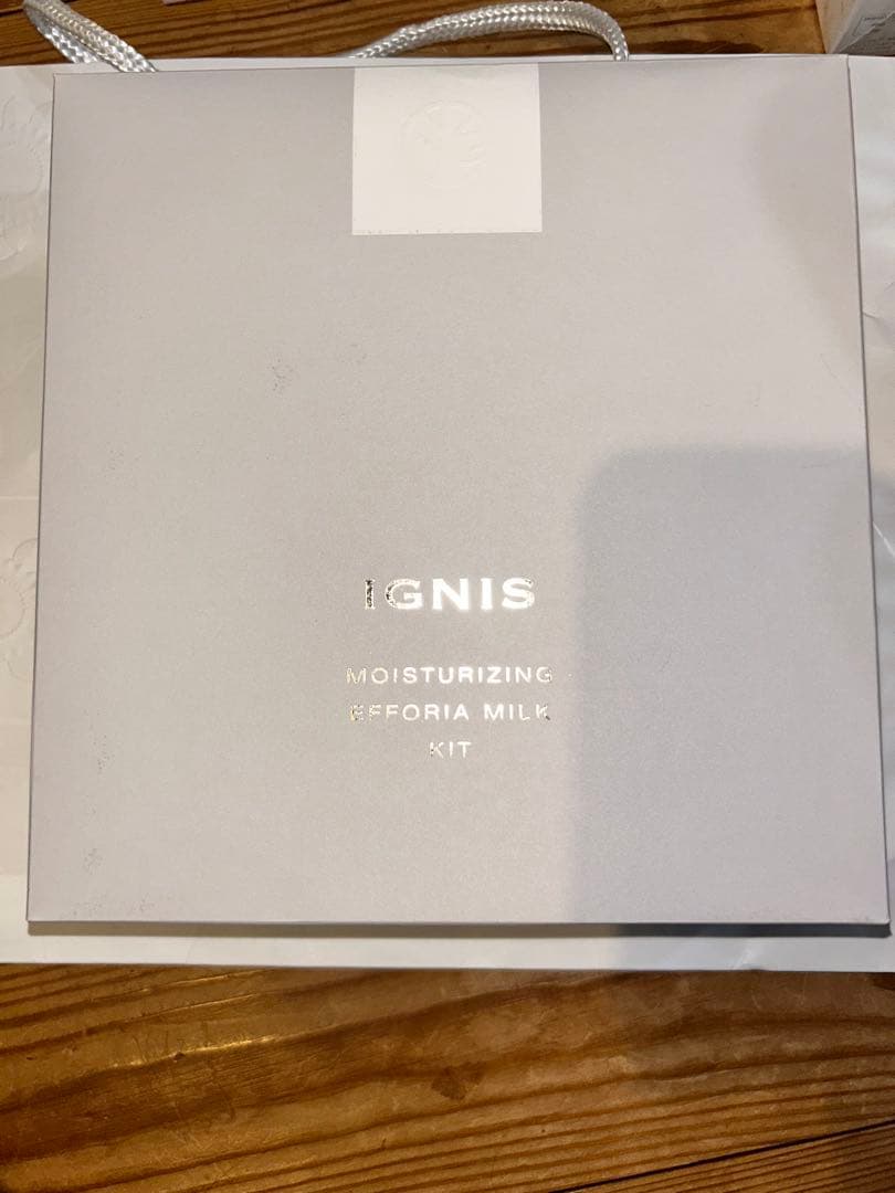 イグニス　モイスチュアライジング　エフフォーリア　ミルク　キット