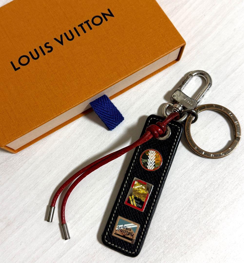 LOUIS VUITTON ☆ ブラック レザー キーリング
