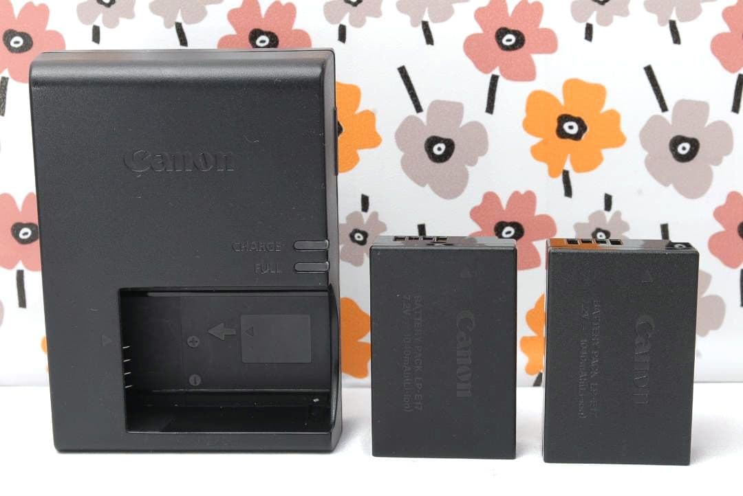 ❤Canon Kiss X8i❤バッテリー２個付き❤Wレンズ❤Wi-Fi転送❤