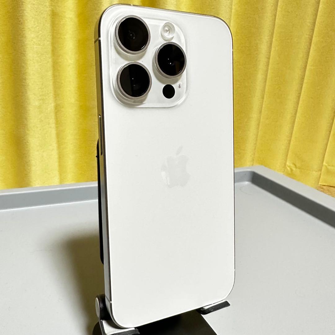iPhone 15 Pro 256GB SIMフリー バッテリー残量100%
