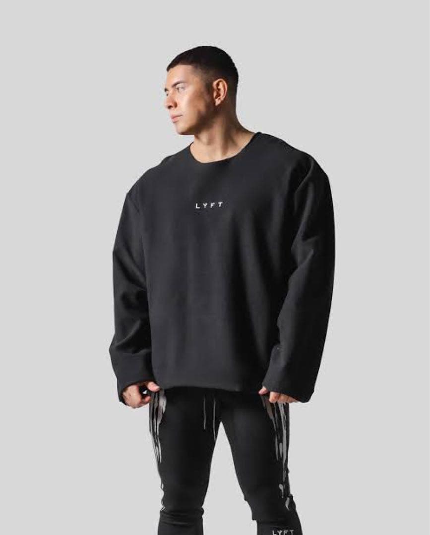 LYFT ブラック オーバーサイズ スウェット