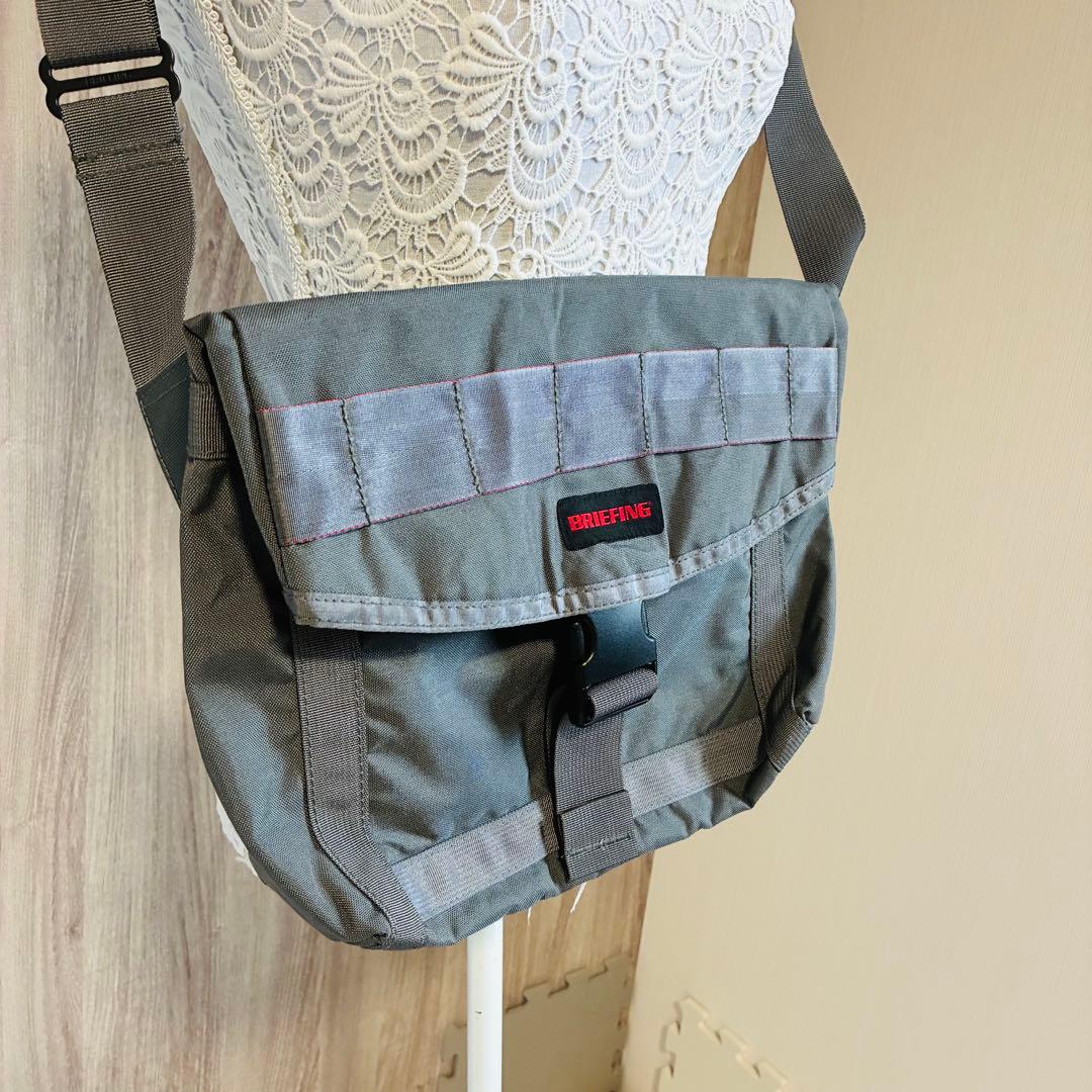 新品未使用　BRIEFING ブリーフィング　ボディーバッグ　メッセージバッグ