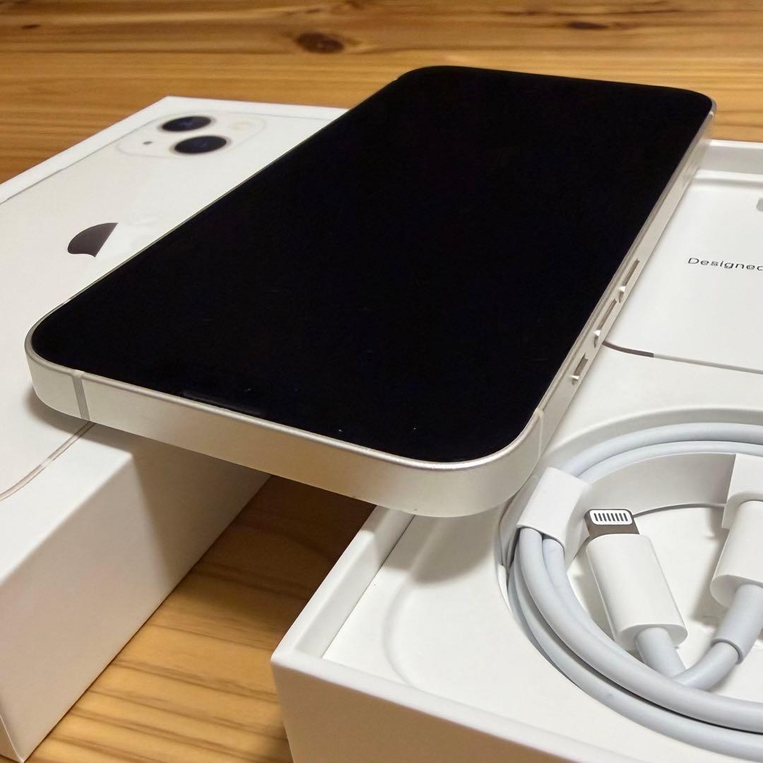 iPhone13 128GB白 SIMフリー ★超メルカリ値下中 ケーブル6本付