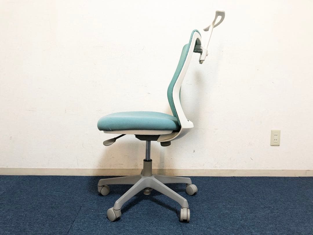 OKAMURA オフィスチェア CG12WR FZK6 肘無しハンガー付き完成品