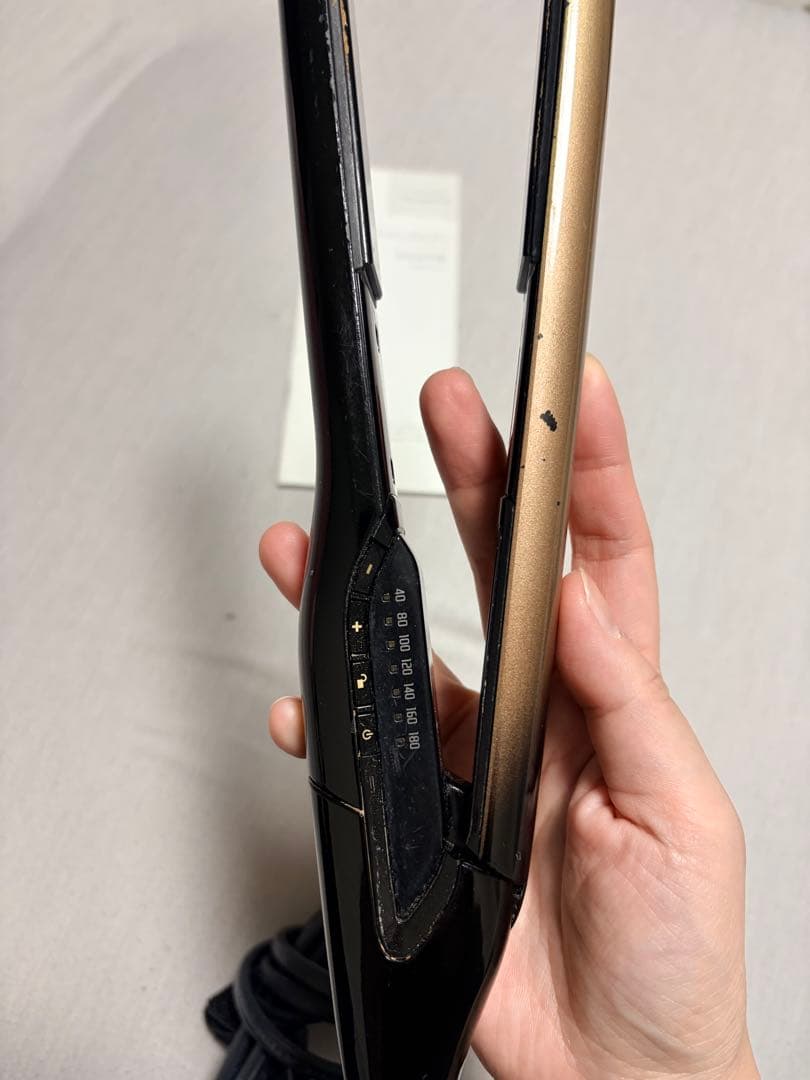 ヘアビューロン4DPlus ジャンク品　ストレートアイロン