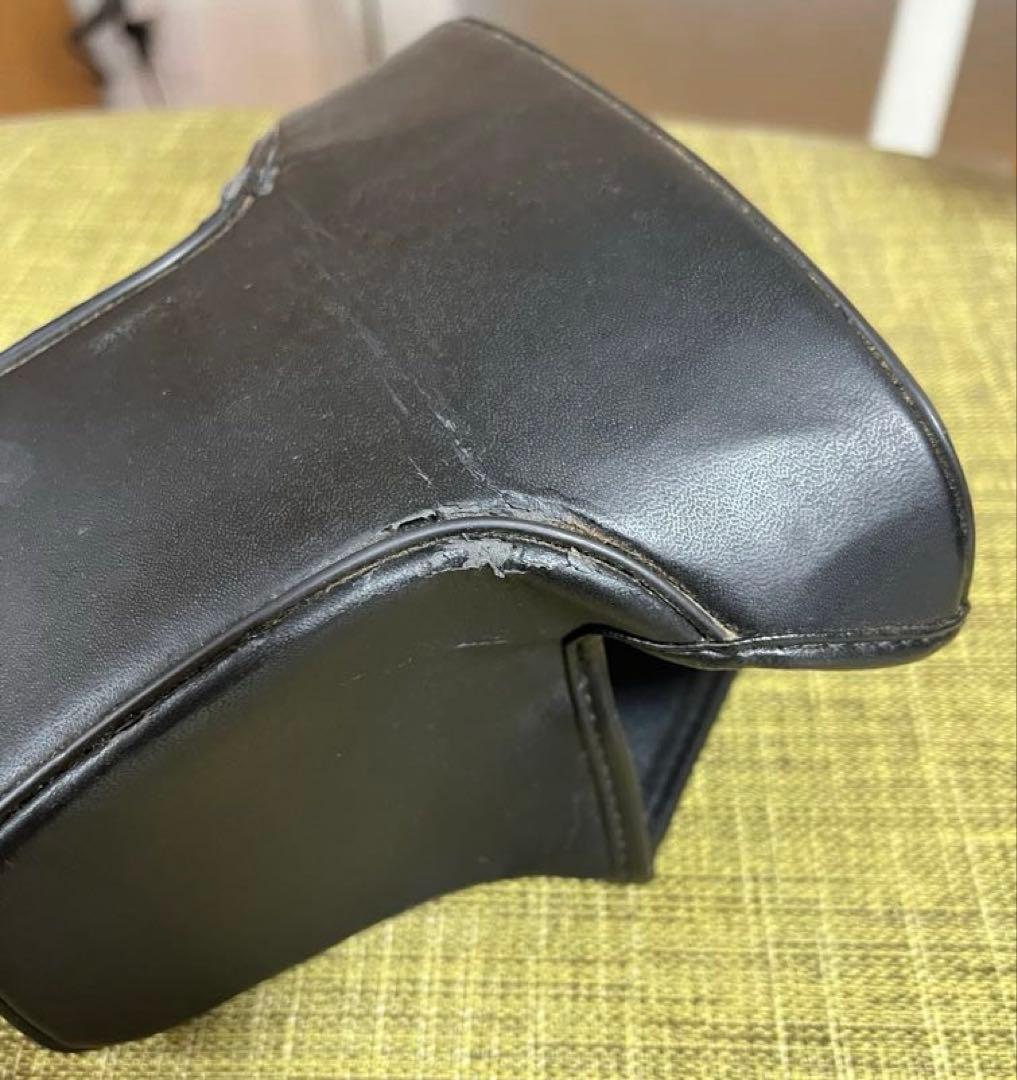 【Nikon FM10 】フィルムカメラ 35〜70㎜レンズ、専用ケース付き