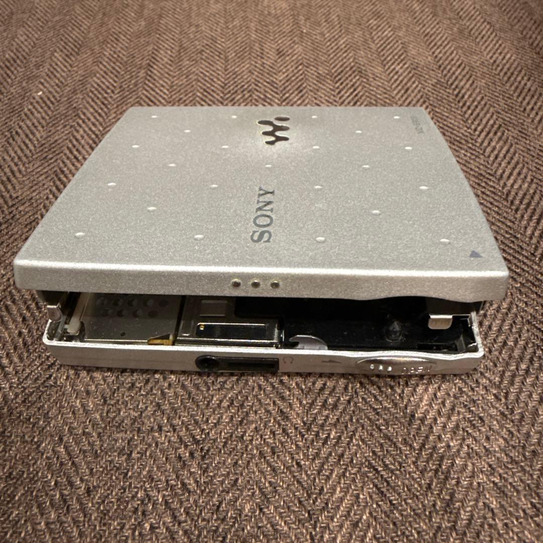 SONY ポータブルミニディスクプレーヤー MZ-E909　動作品