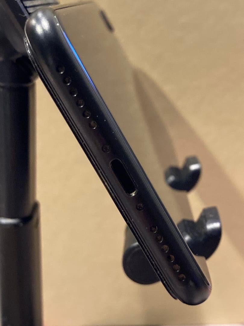 iPhoneSE2 128GB SIMフリー バッテリー新品