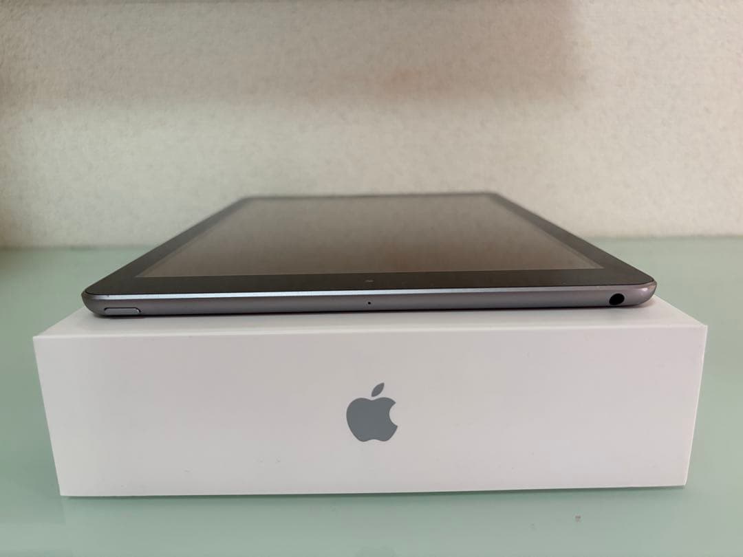 iPad 第6世代 本体 32GB 純正