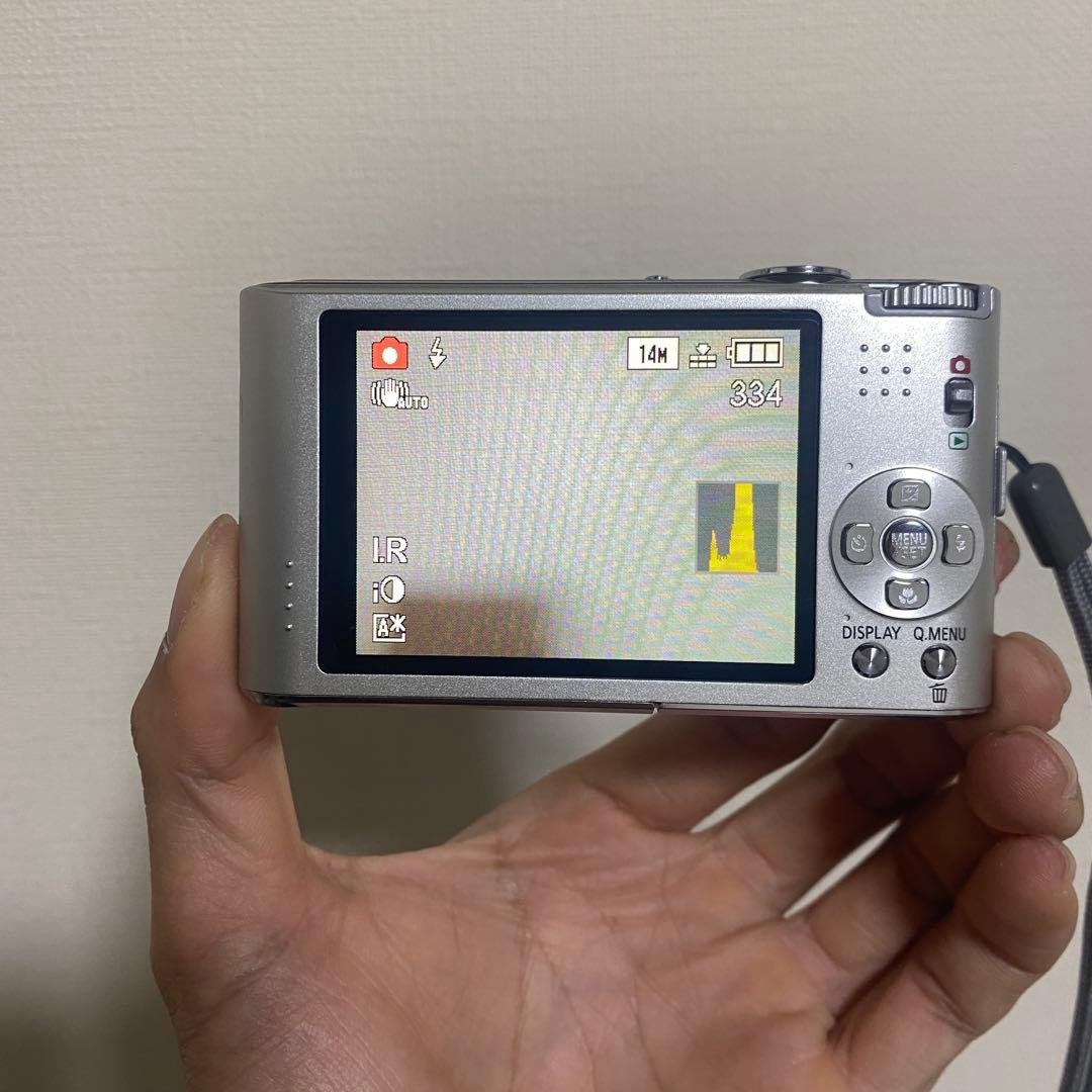 【完動品】Panasonic DMC-FX66 CCD 1410万画素 付属あり