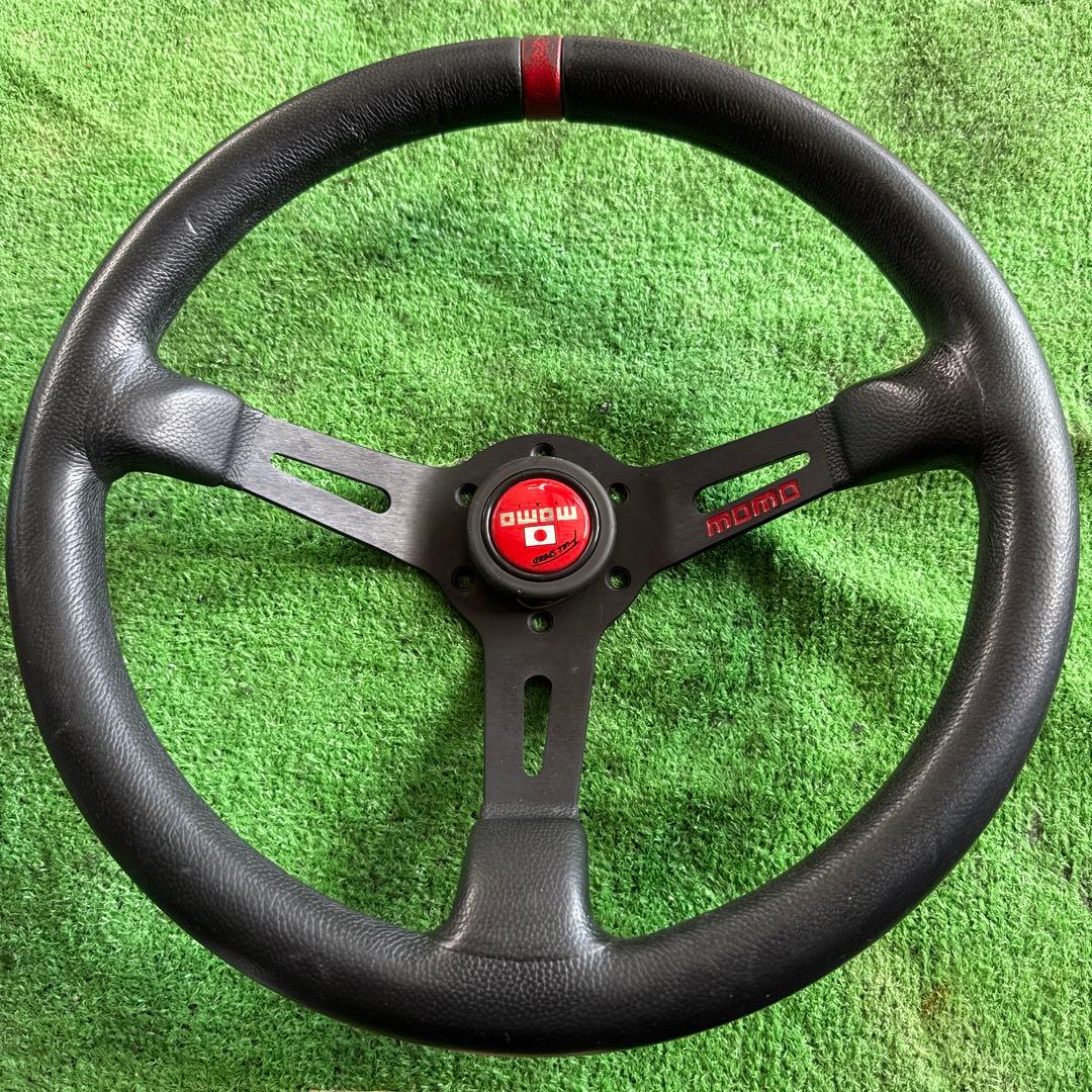 MOMO ステアリングホイール ハブ付き