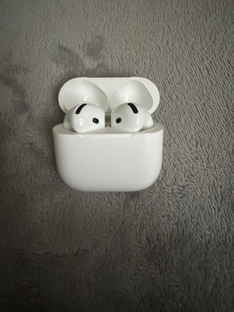 み*き様 AirPods 4世代ワイヤレスイヤホン 本体