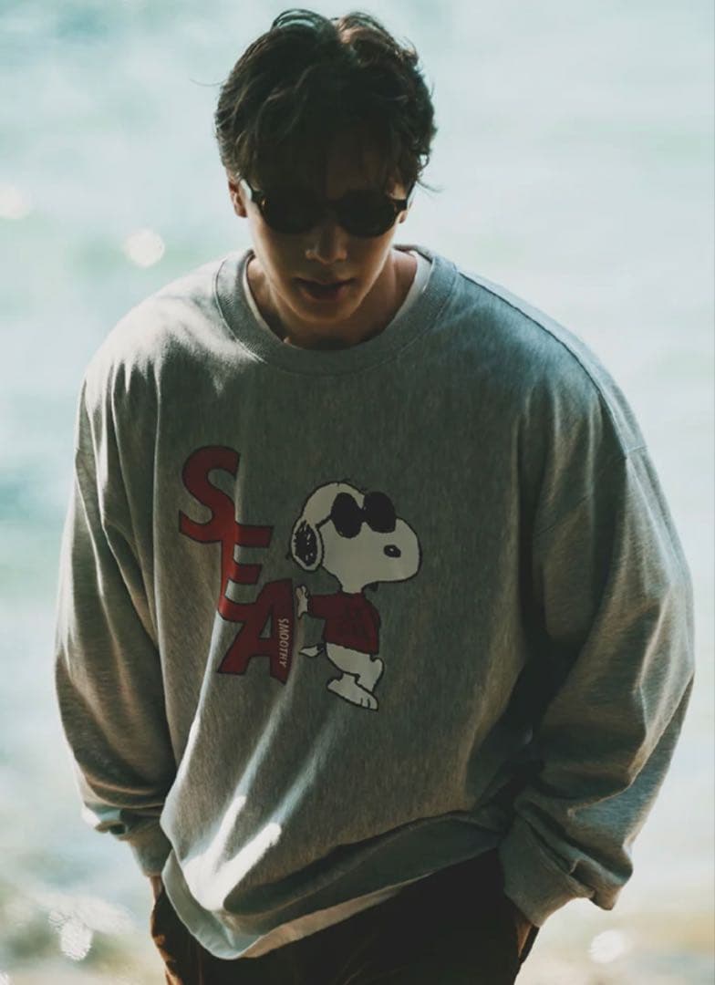 SMOOTHY x WDS Snoopy Crewneck Sweat グレー