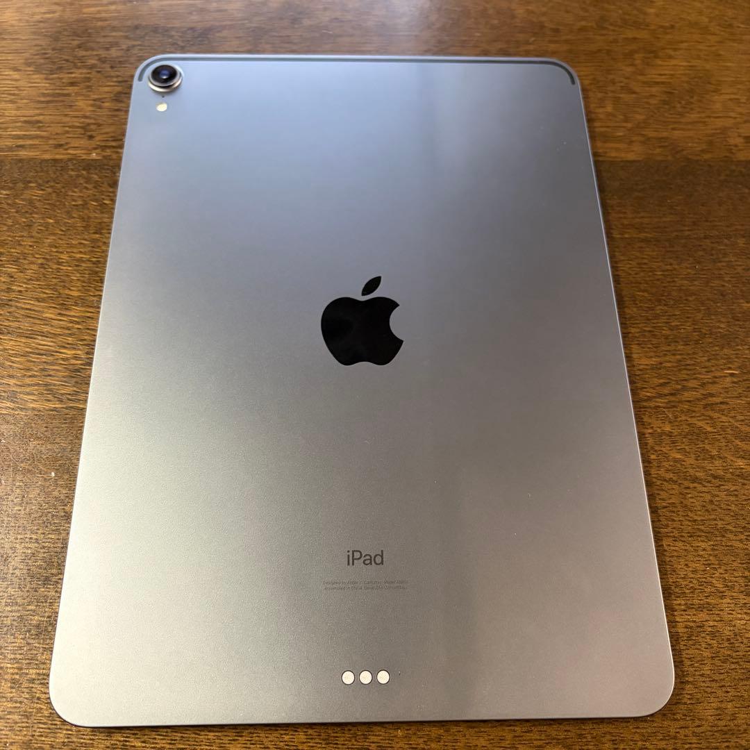 ［値下げ後)iPad Pro 11インチ　第一世代　純正キーボード➕ペンセット