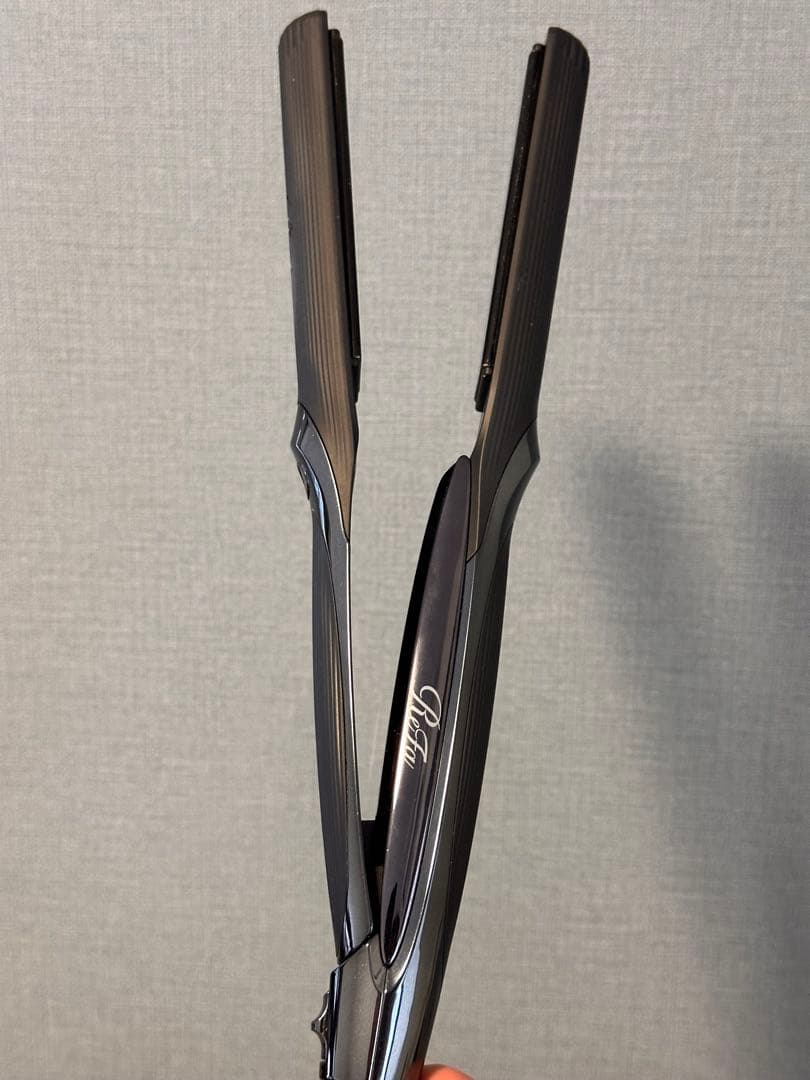 リファ　ストレートアイロン　ブラック　美品　2024年購入品
