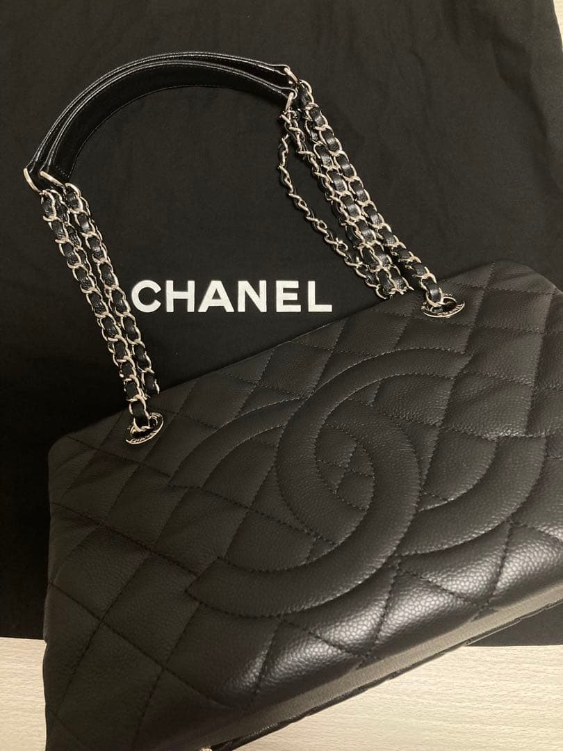 ぐーさん　正規美品　CHANEL マトラッセ　キルティングトートバッグ　黒