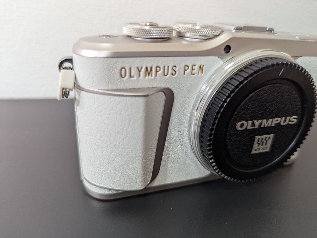 OLYMPUS PEN E-PL9 ホワイト レンズキット