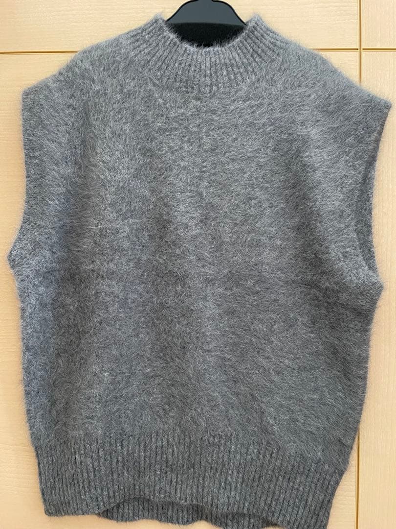 ユナイテッドアローズ　UNITED ARROWS tokyo ニットベスト