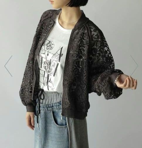 新品タグ付き♡RADIATE カットワークレースチュールブルゾン