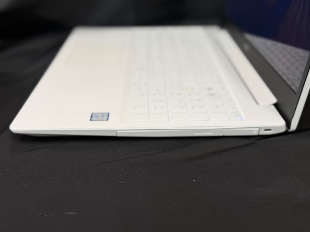 NEC ノートPC LAVIE Note Standard NS300