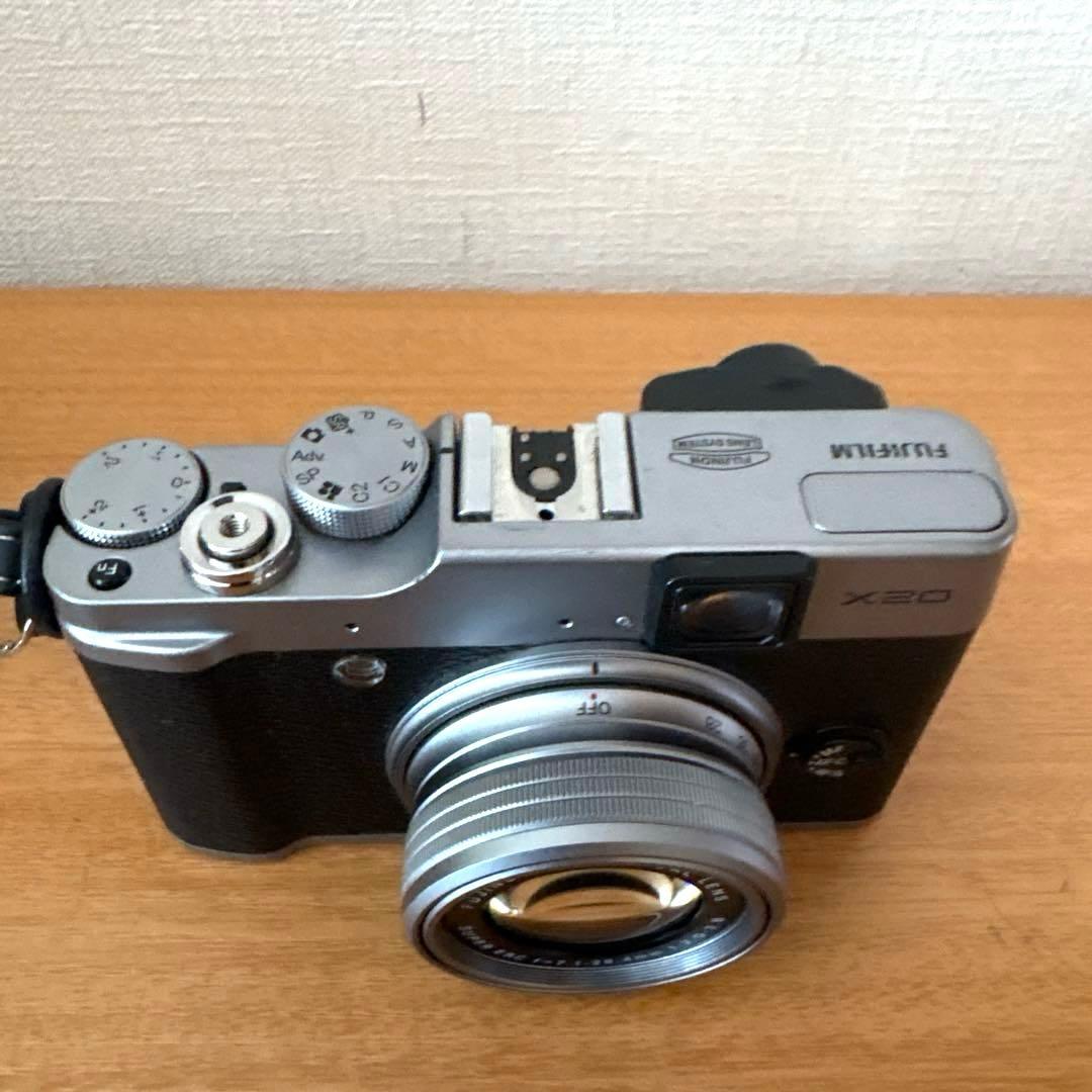 FUJIFILM Ｘ20 シルバー 【中古品】