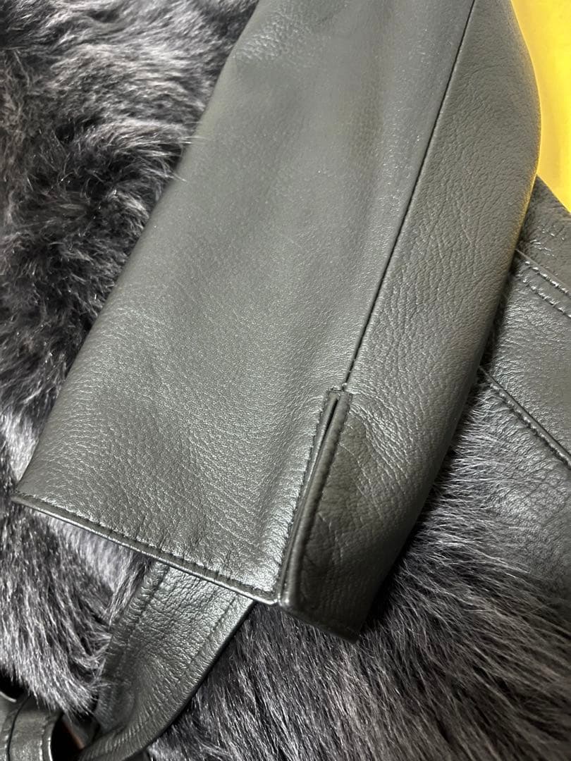 黒 レザー ファーコート