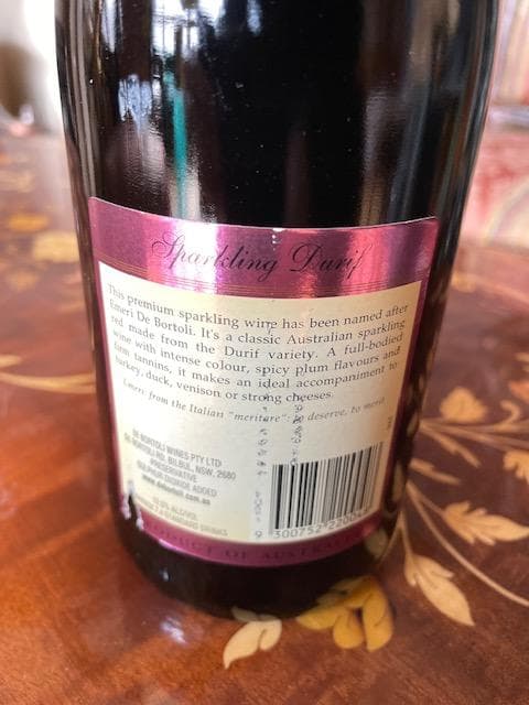 ワイン EMERI Sparkling Durif