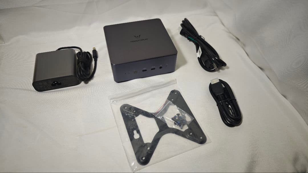 整備済品　Minisforum UM790 Pro 32GB/1TB