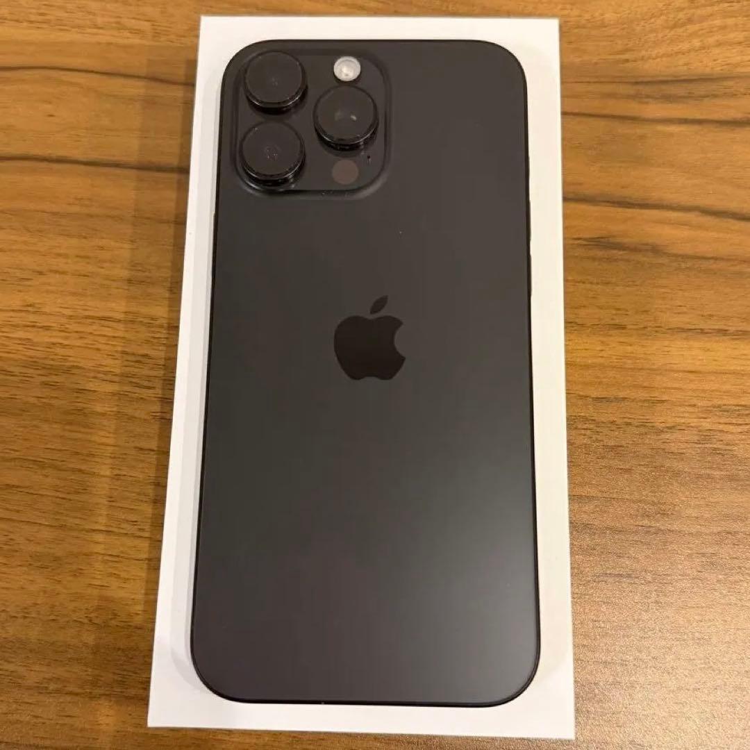 【美品】iPhone 16 Pro Max 512GB ブラックチタニウム