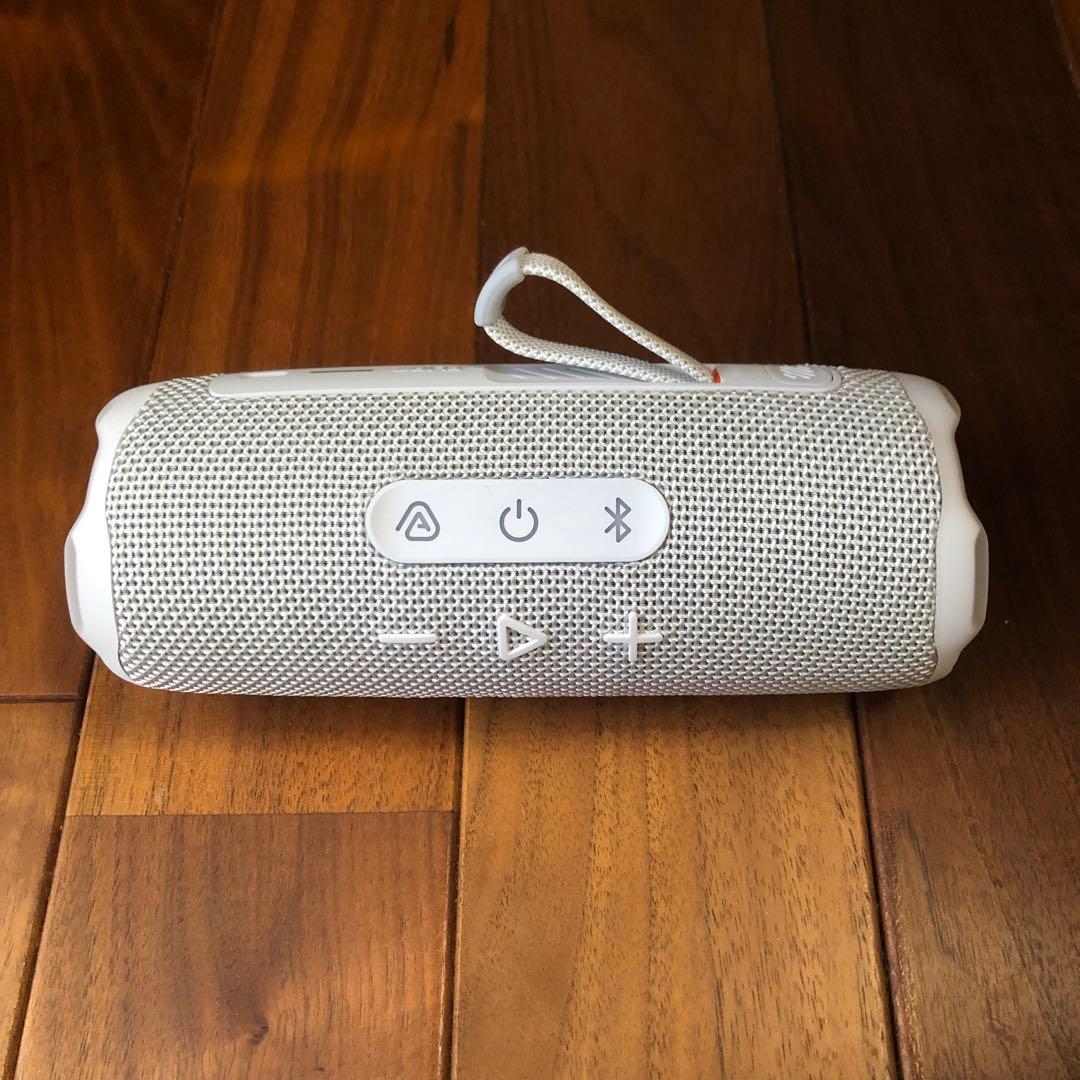 【美品】JBL FLIP 7ポータブルスピーカーBluetooth対応 ホワイト