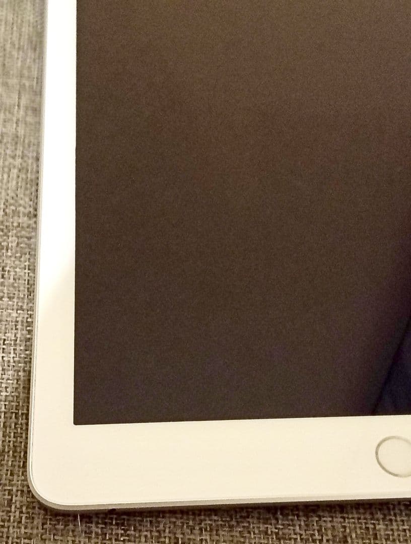 iPad A1893 32GB 9.7インチ　第六世代