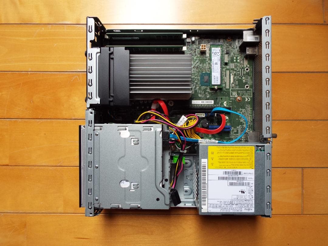 ESPRIMO D5010/E i3-10100 メモリ16G SSD512GB