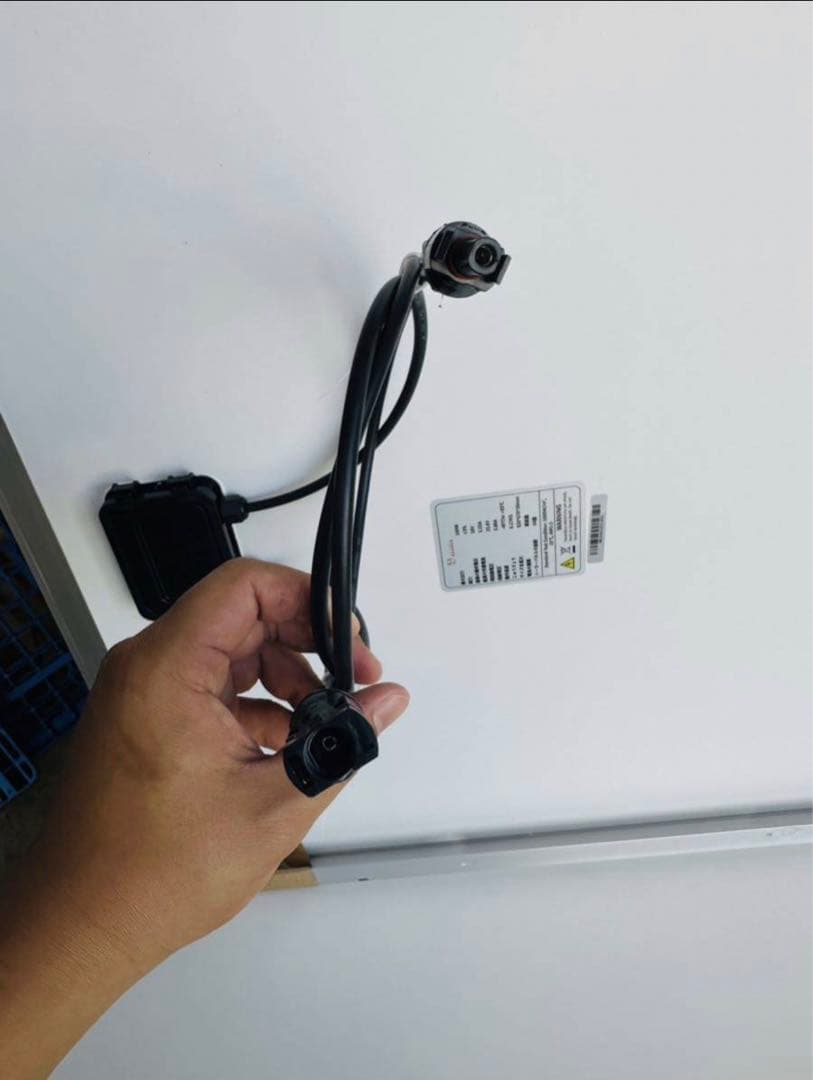 ソーラーパネル 100W 単結晶 1枚入 高変換効率太陽光パネル 太陽光チャージ