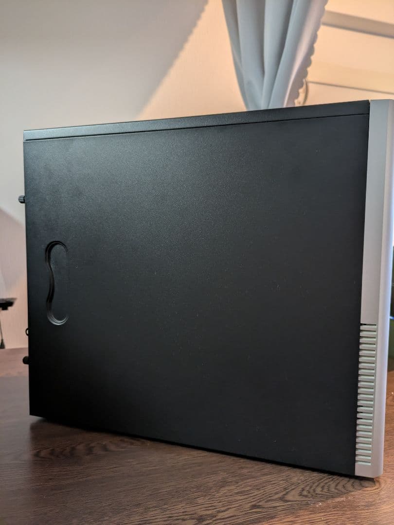 【極上美品】BTOパソコン ツクモ エアロストリームRM7J-D180/T2