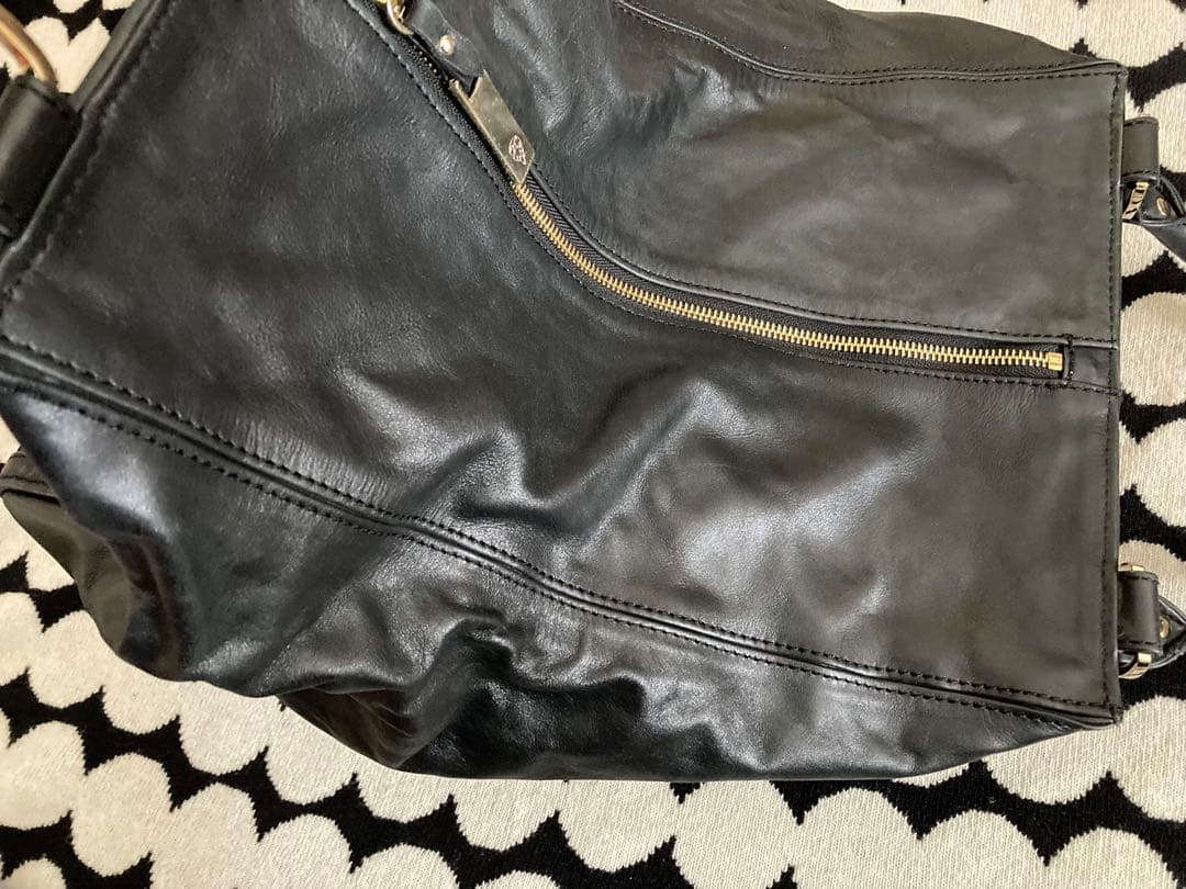 ヘレンカミンスキー　イントレチャート　ハンドバッグ　ブラック