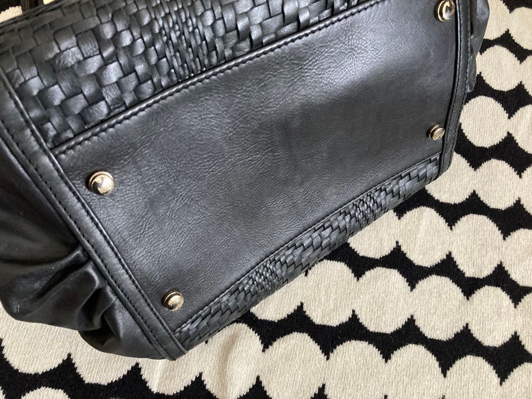 ヘレンカミンスキー　イントレチャート　ハンドバッグ　ブラック