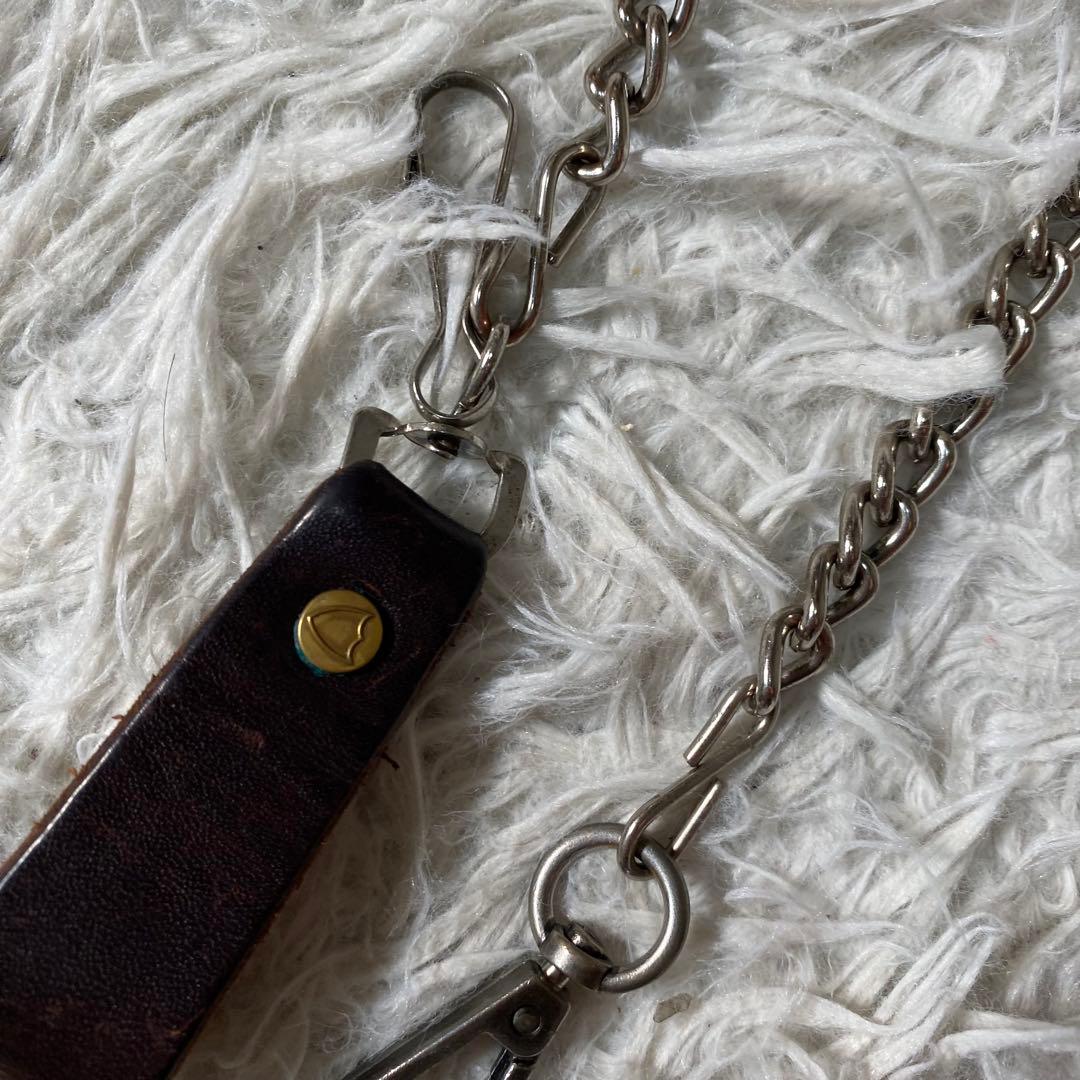 【良品】エイチティーシー　ウォレットチェーン　フラワースタッズ　ビジュー　レザー