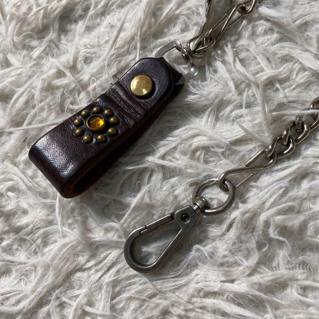 【良品】エイチティーシー　ウォレットチェーン　フラワースタッズ　ビジュー　レザー