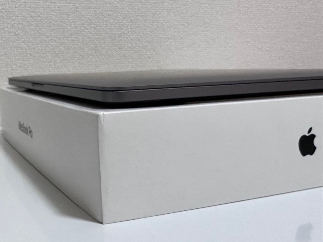 Macbook Pro 15インチ 2019 256GB