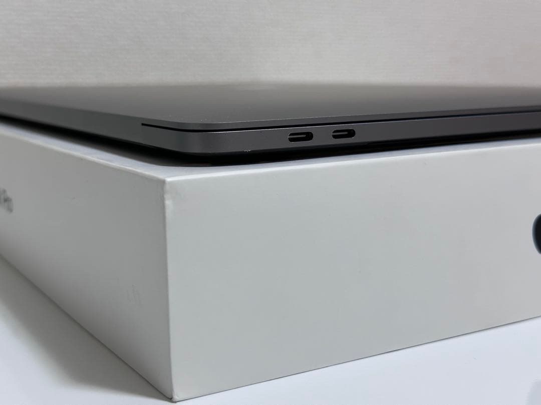 Macbook Pro 15インチ 2019 256GB