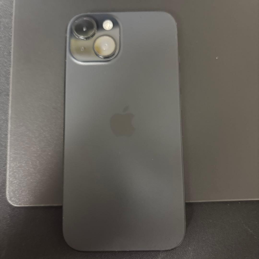 Apple iPhone 15 ブラック本体 128GB SIMフリー