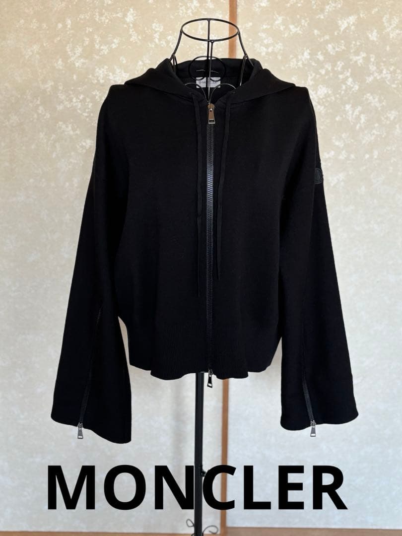 MONCLER:ニットブラックフード付きパーカー　サイズXS （M〜Lサイズ相当