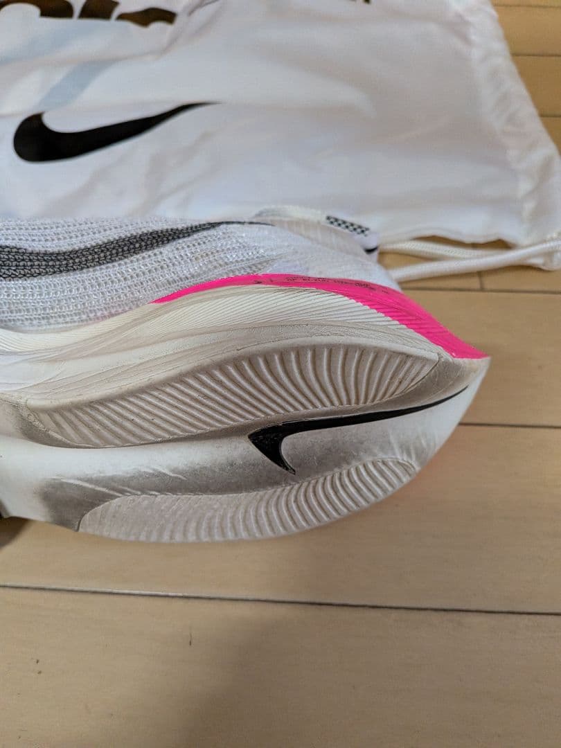 NIKE ZOOM アルファフライ　エウリカキプチョゲモデル