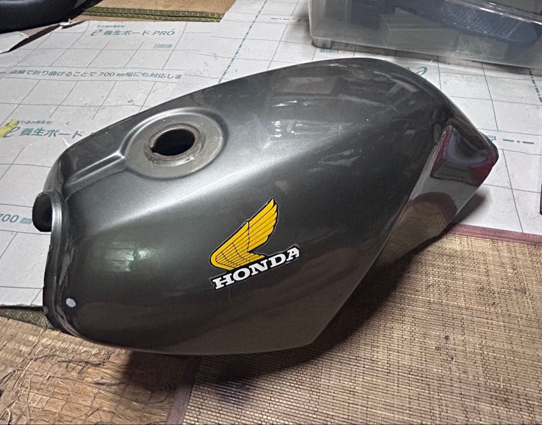 ホンダ VT250FC 純正ガソリンタンク