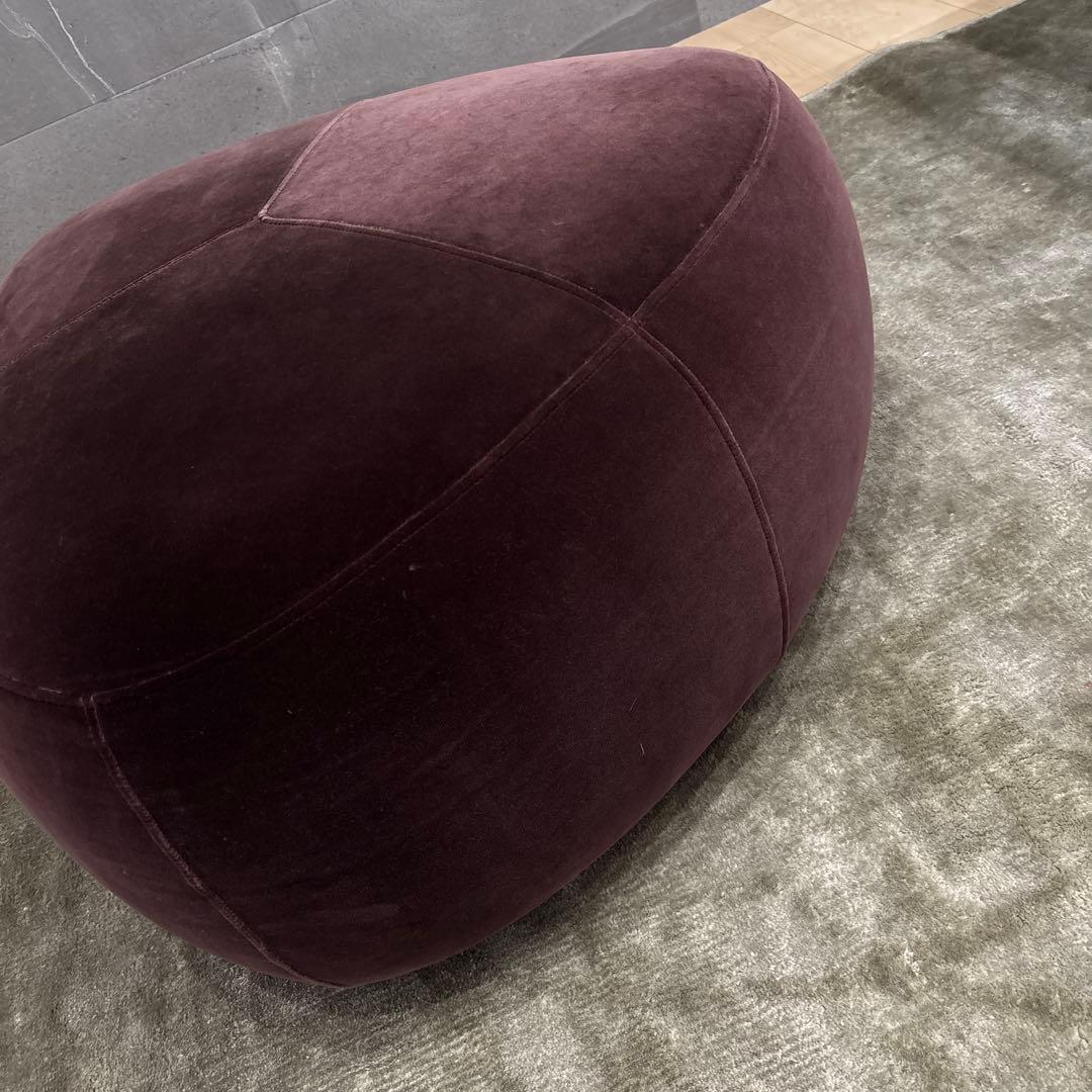 ボーコンセプト　Bermudaオットマン　フットスツールテーブル　Velvet