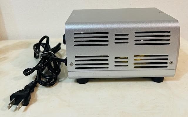 カシムラ T1-27 海外国内用 大型変圧器 200-240V 550VA