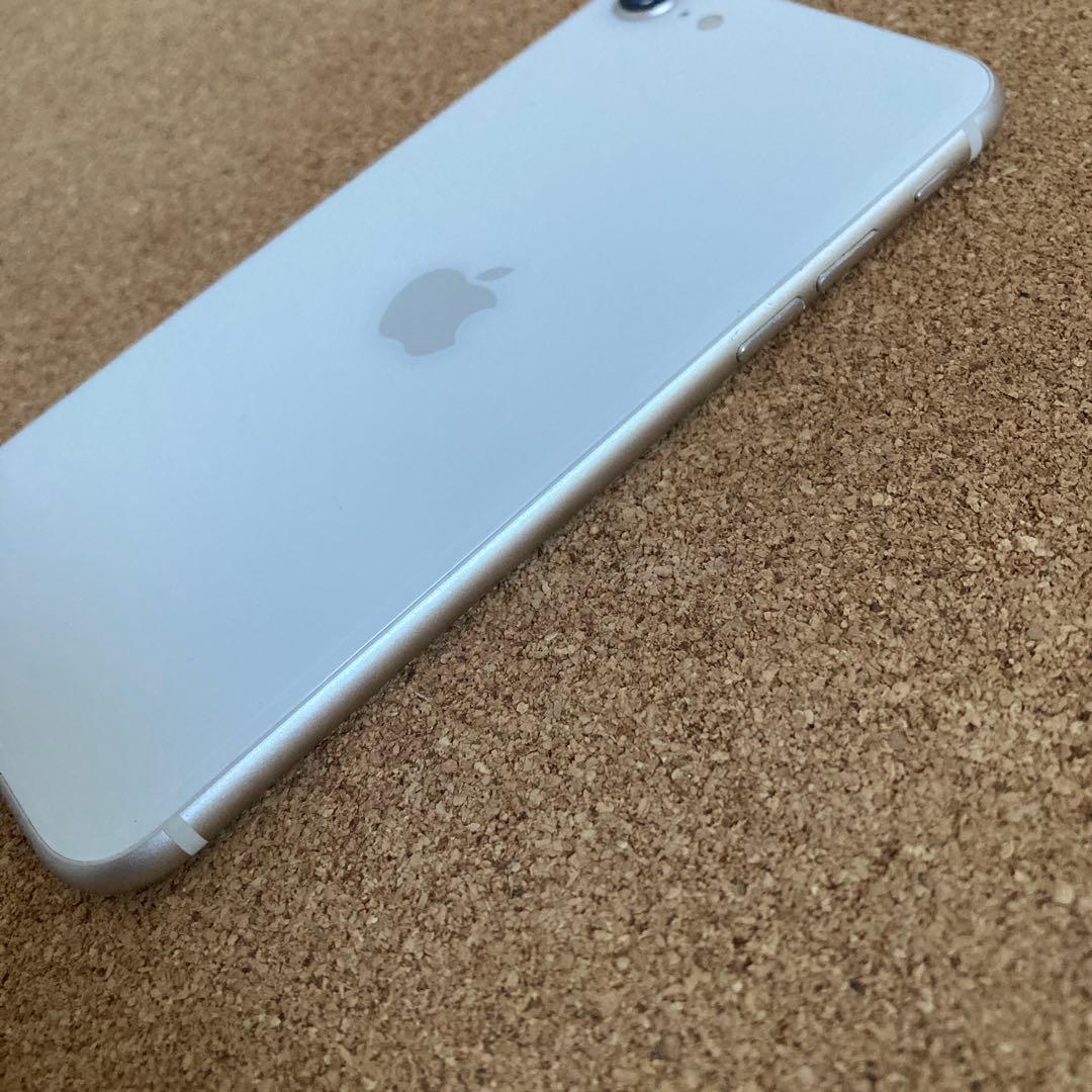 3907【早い者勝ち】電池新品☆iPhoneSE3 64GB SIMフリー☆