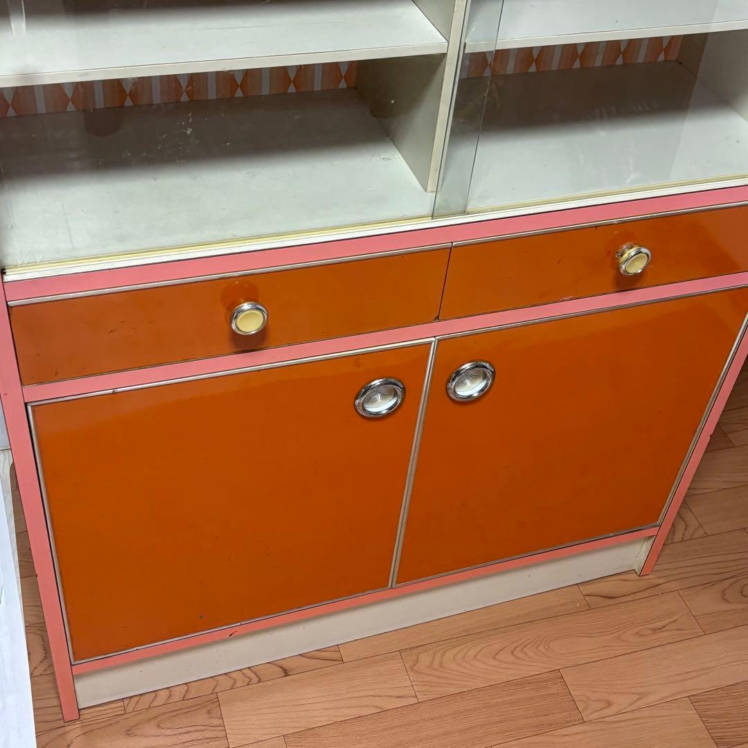 昭和レトロポップ食器棚　オレンジ　ガラス棚